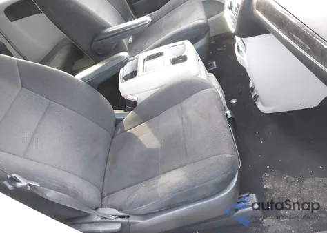 2011 Chrysler Town & Country Touring z USA, uszkodzony, nr VIN 2A4RR5DG9BR704945